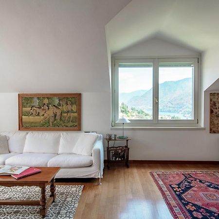 I D'A Charming Penthouse - Lake View- Como- House-130 Mt-2 Double Bedrooms And 2 Double Bathrooms A Spacious Living Room-Full Equipped Kitchen-Private Garden And Terrace-Private Covered Parking Extérieur photo