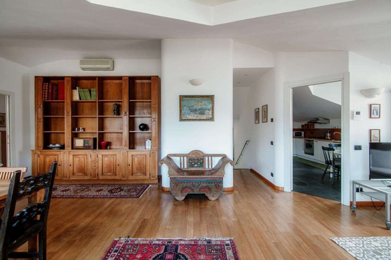 I D'A Charming Penthouse - Lake View- Como- House-130 Mt-2 Double Bedrooms And 2 Double Bathrooms A Spacious Living Room-Full Equipped Kitchen-Private Garden And Terrace-Private Covered Parking Extérieur photo