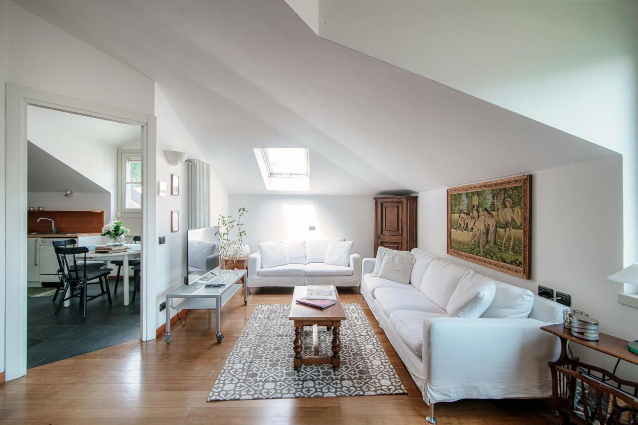 I D'A Charming Penthouse - Lake View- Como- House-130 Mt-2 Double Bedrooms And 2 Double Bathrooms A Spacious Living Room-Full Equipped Kitchen-Private Garden And Terrace-Private Covered Parking Extérieur photo