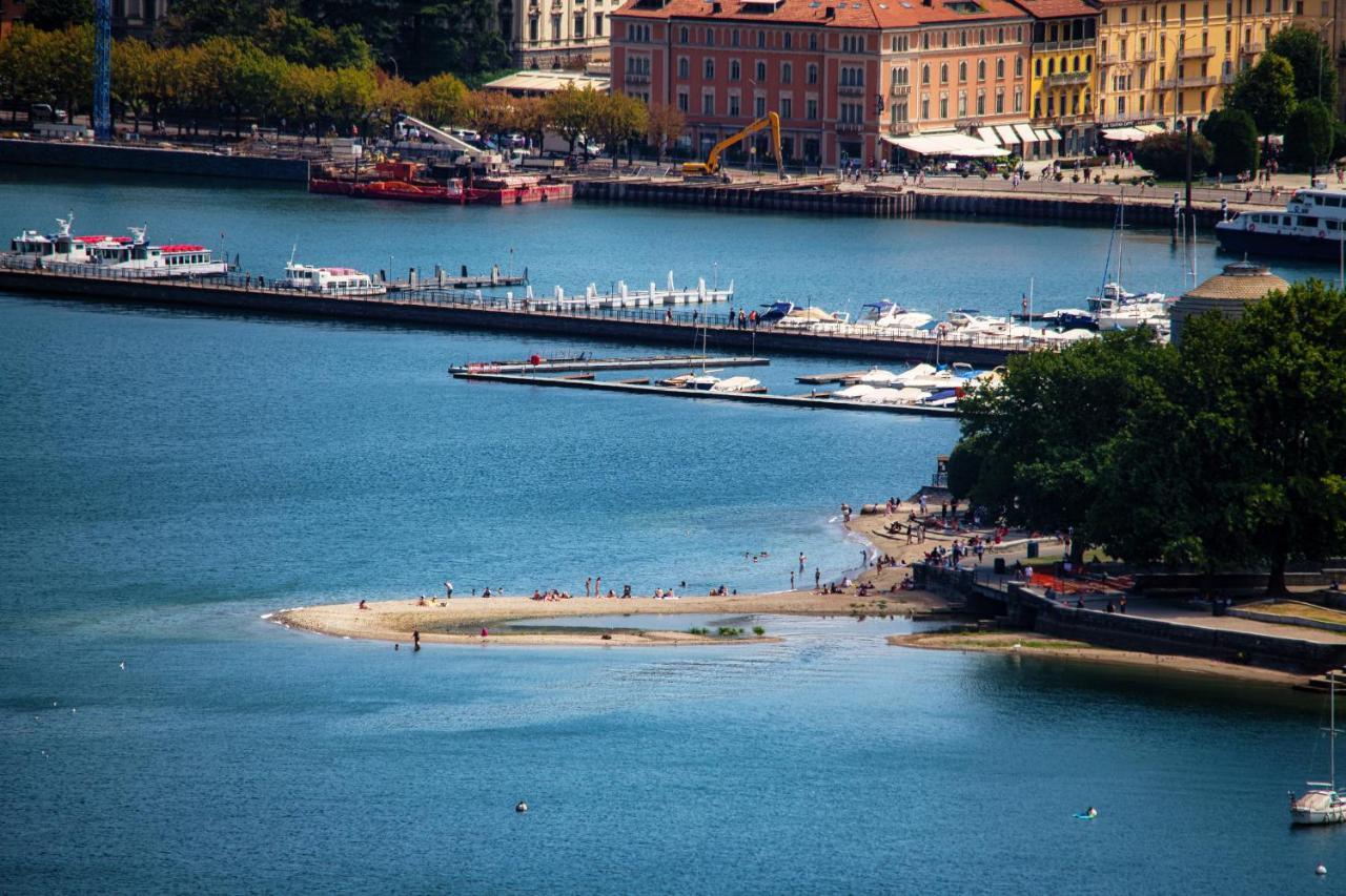 I D'A Charming Penthouse - Lake View- Como- House-130 Mt-2 Double Bedrooms And 2 Double Bathrooms A Spacious Living Room-Full Equipped Kitchen-Private Garden And Terrace-Private Covered Parking Extérieur photo