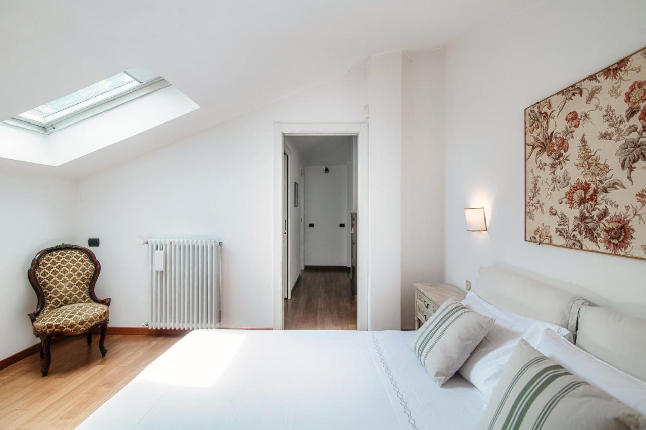 I D'A Charming Penthouse - Lake View- Como- House-130 Mt-2 Double Bedrooms And 2 Double Bathrooms A Spacious Living Room-Full Equipped Kitchen-Private Garden And Terrace-Private Covered Parking Extérieur photo