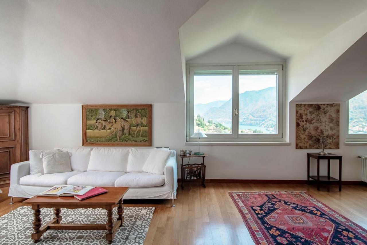I D'A Charming Penthouse - Lake View- Como- House-130 Mt-2 Double Bedrooms And 2 Double Bathrooms A Spacious Living Room-Full Equipped Kitchen-Private Garden And Terrace-Private Covered Parking Extérieur photo